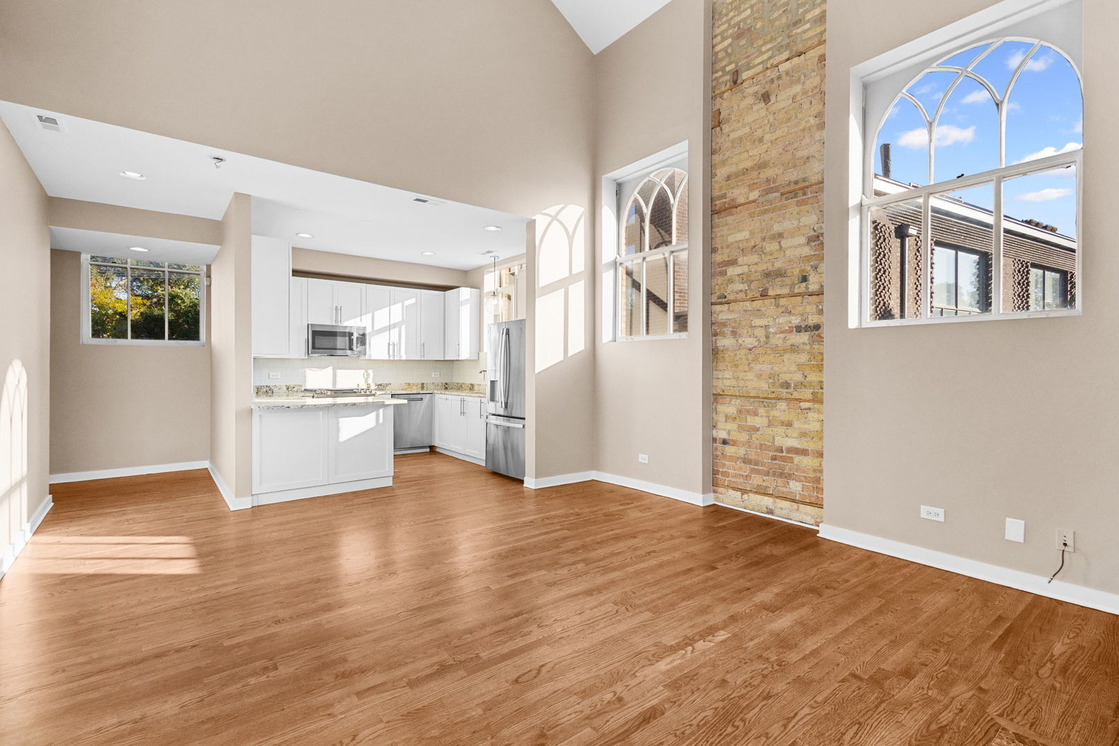 2150 W NORTH Avenue Unit: 2