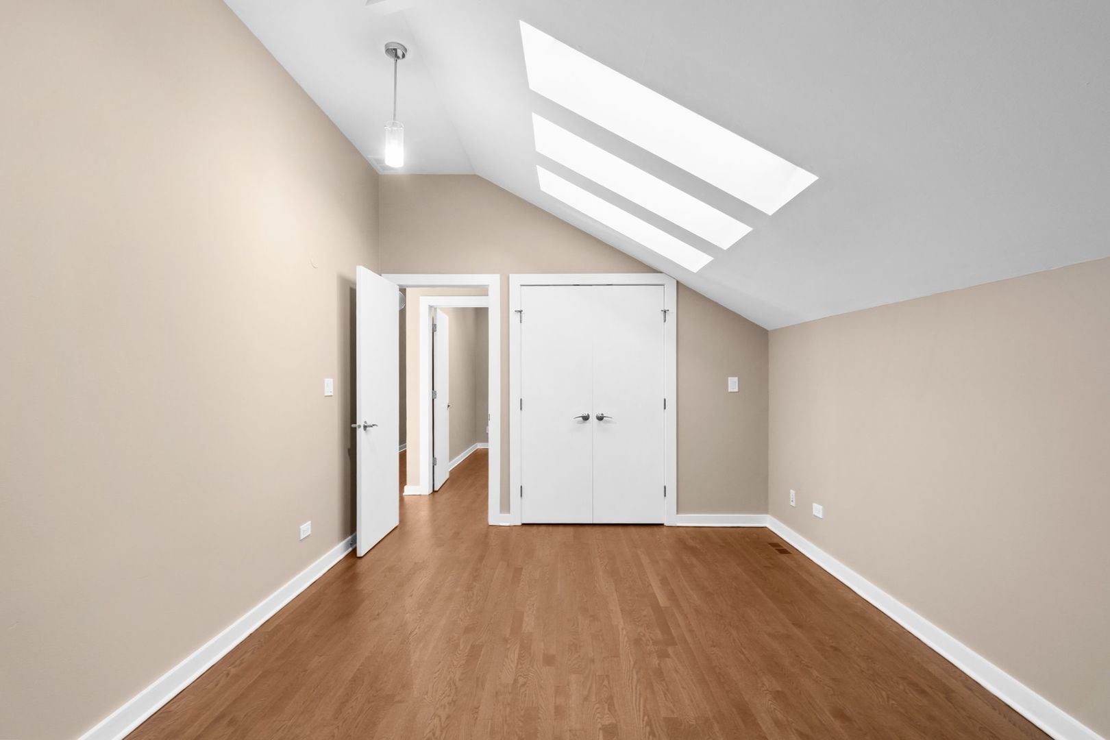 2150 W NORTH Avenue Unit: 2