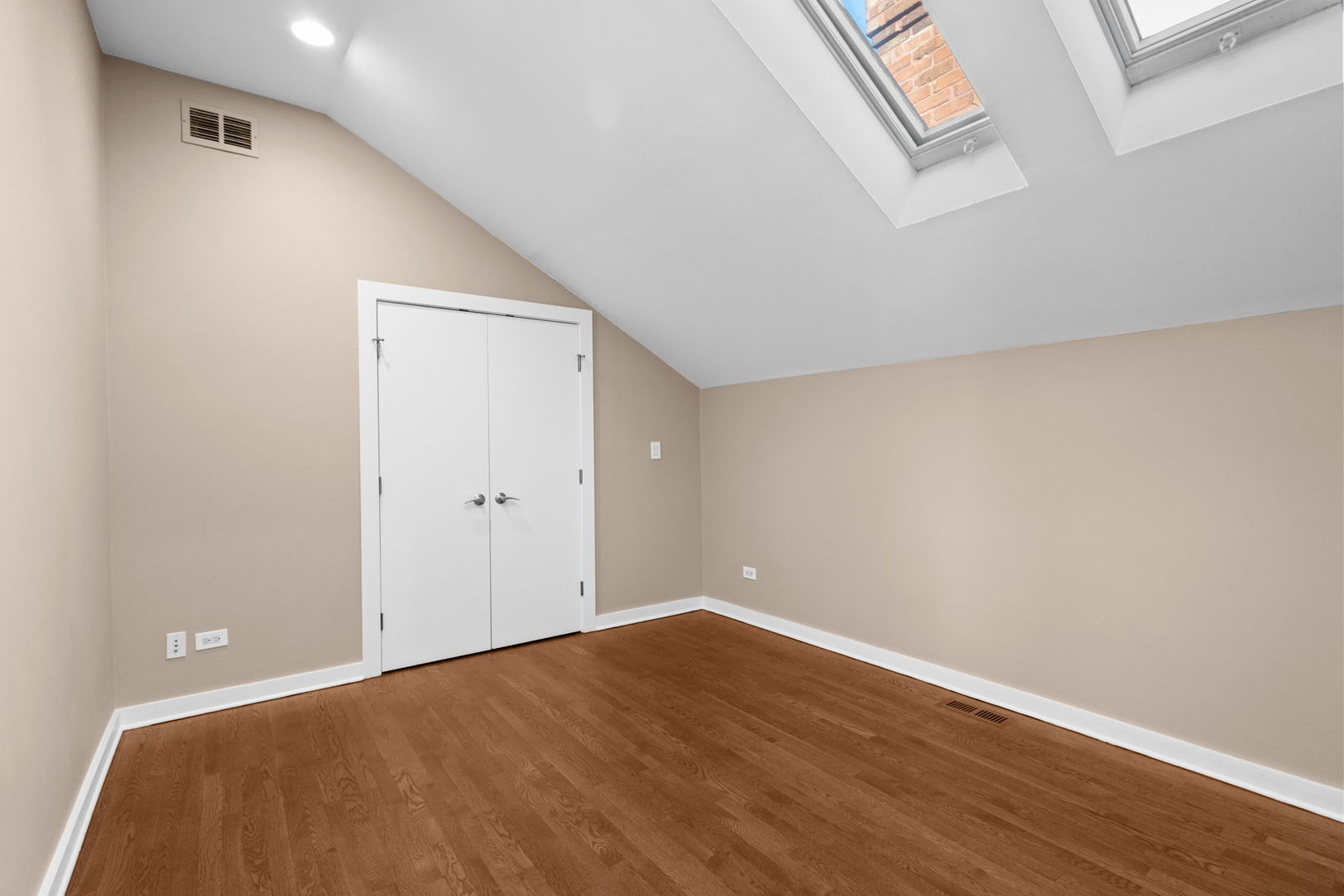 2150 W NORTH Avenue Unit: 2