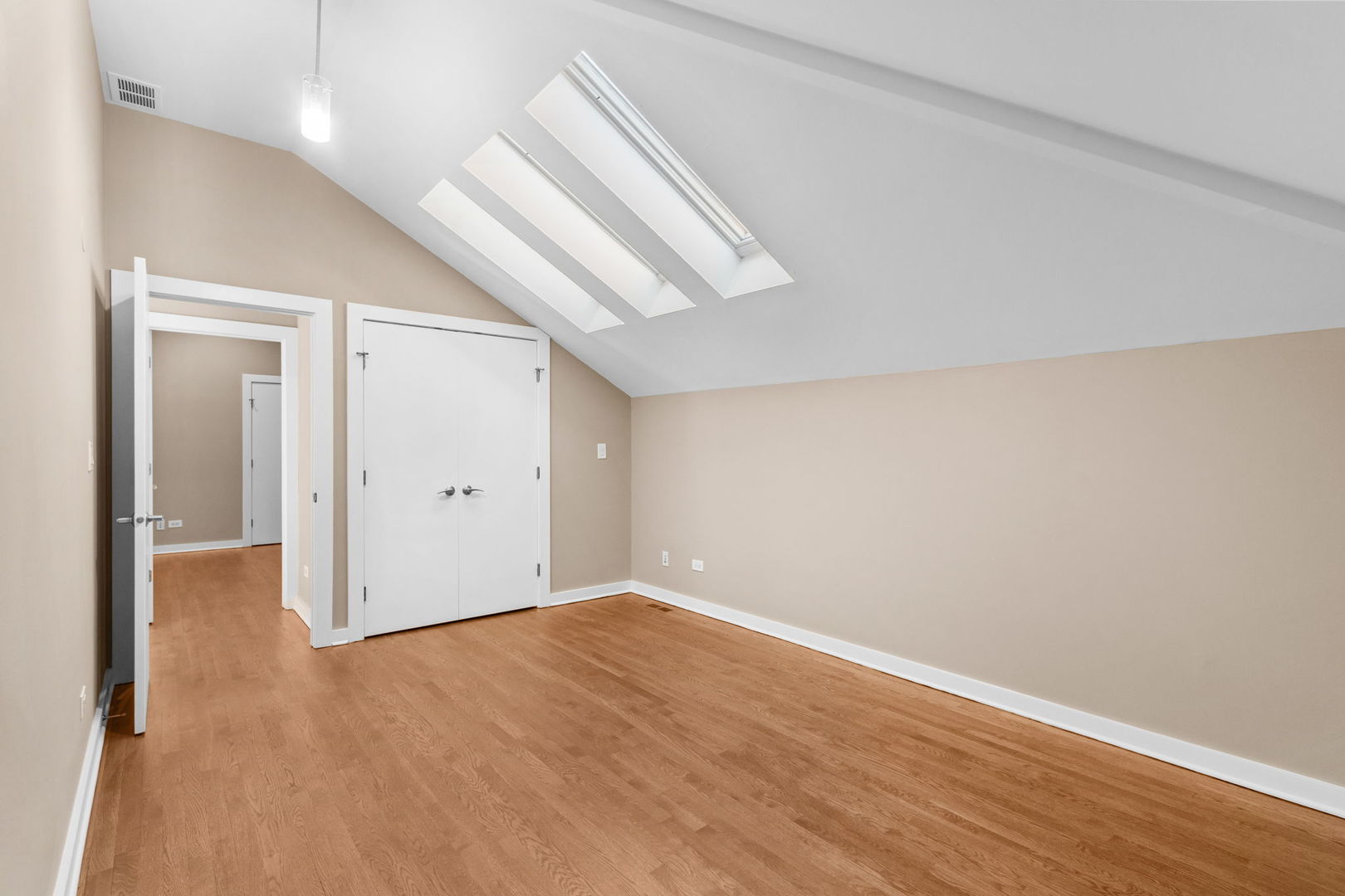 2150 W NORTH Avenue Unit: 2