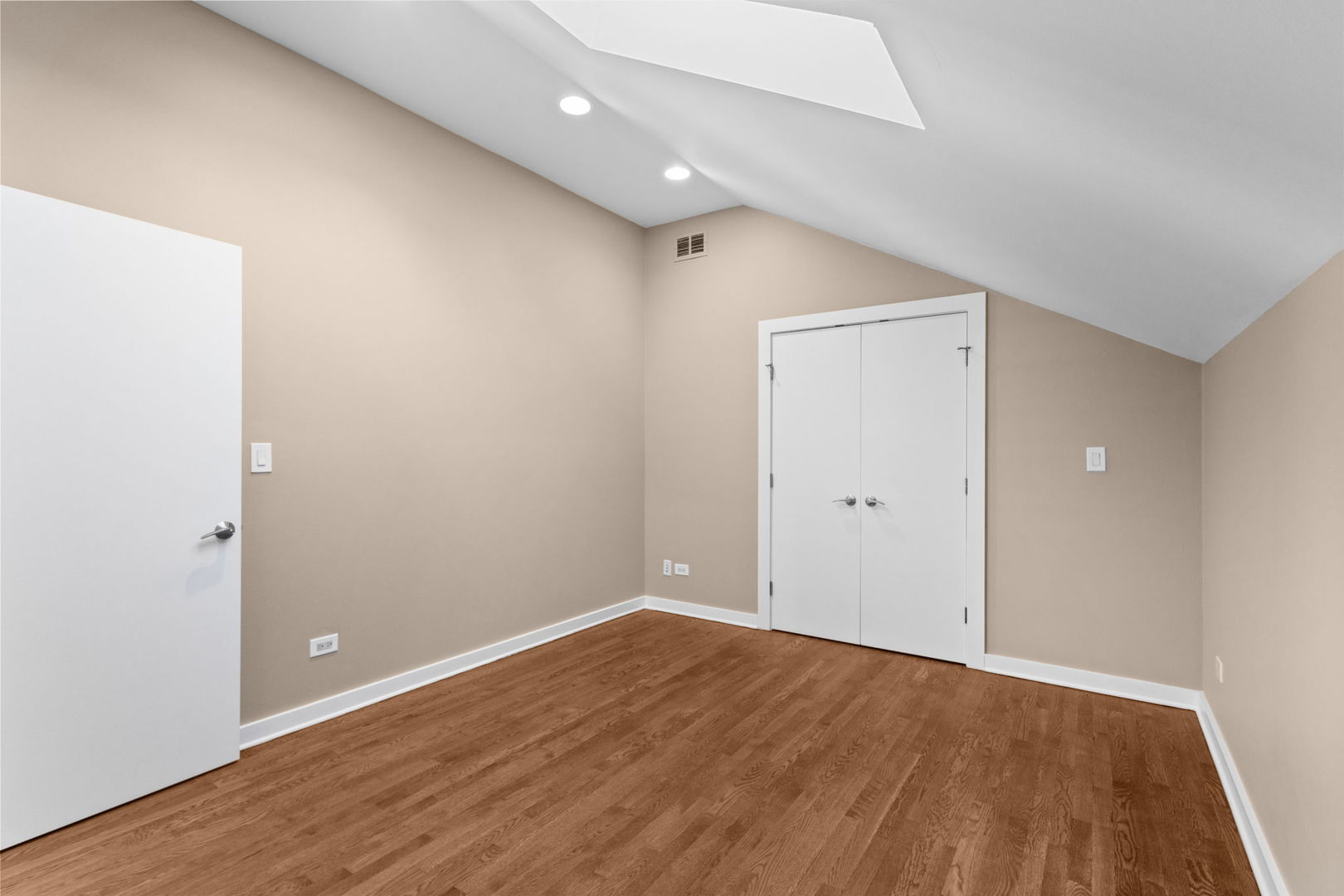 2150 W NORTH Avenue Unit: 2