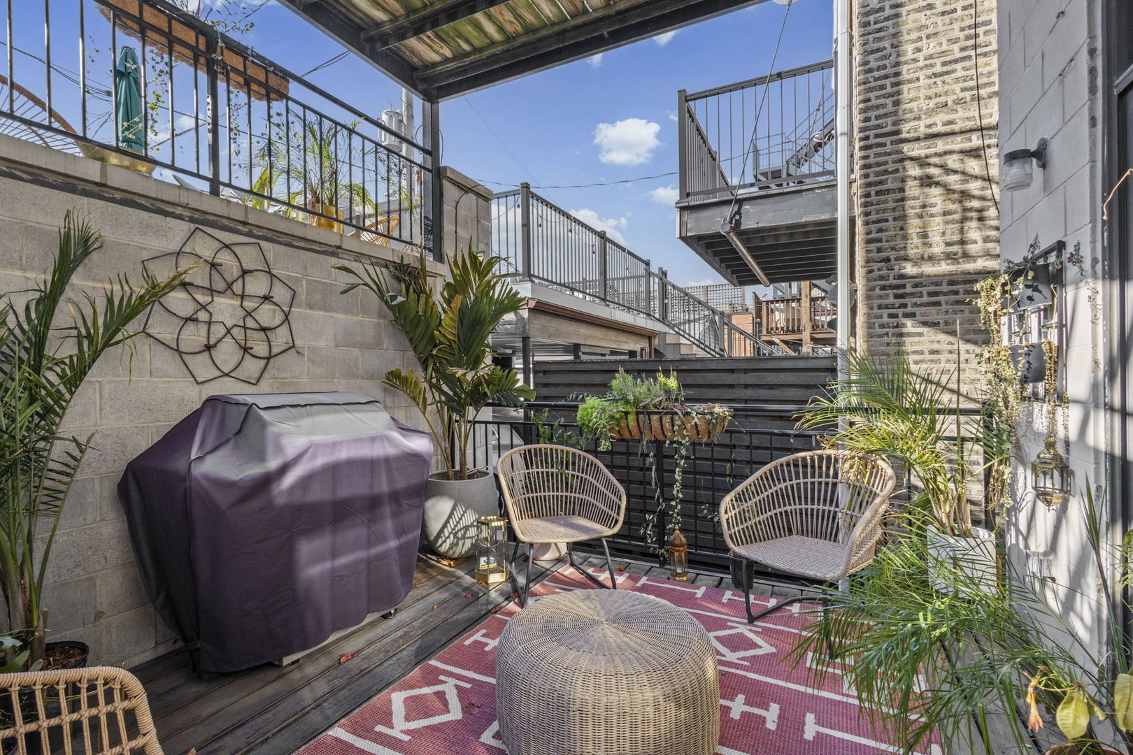 1621 W Pierce Avenue Unit: 1