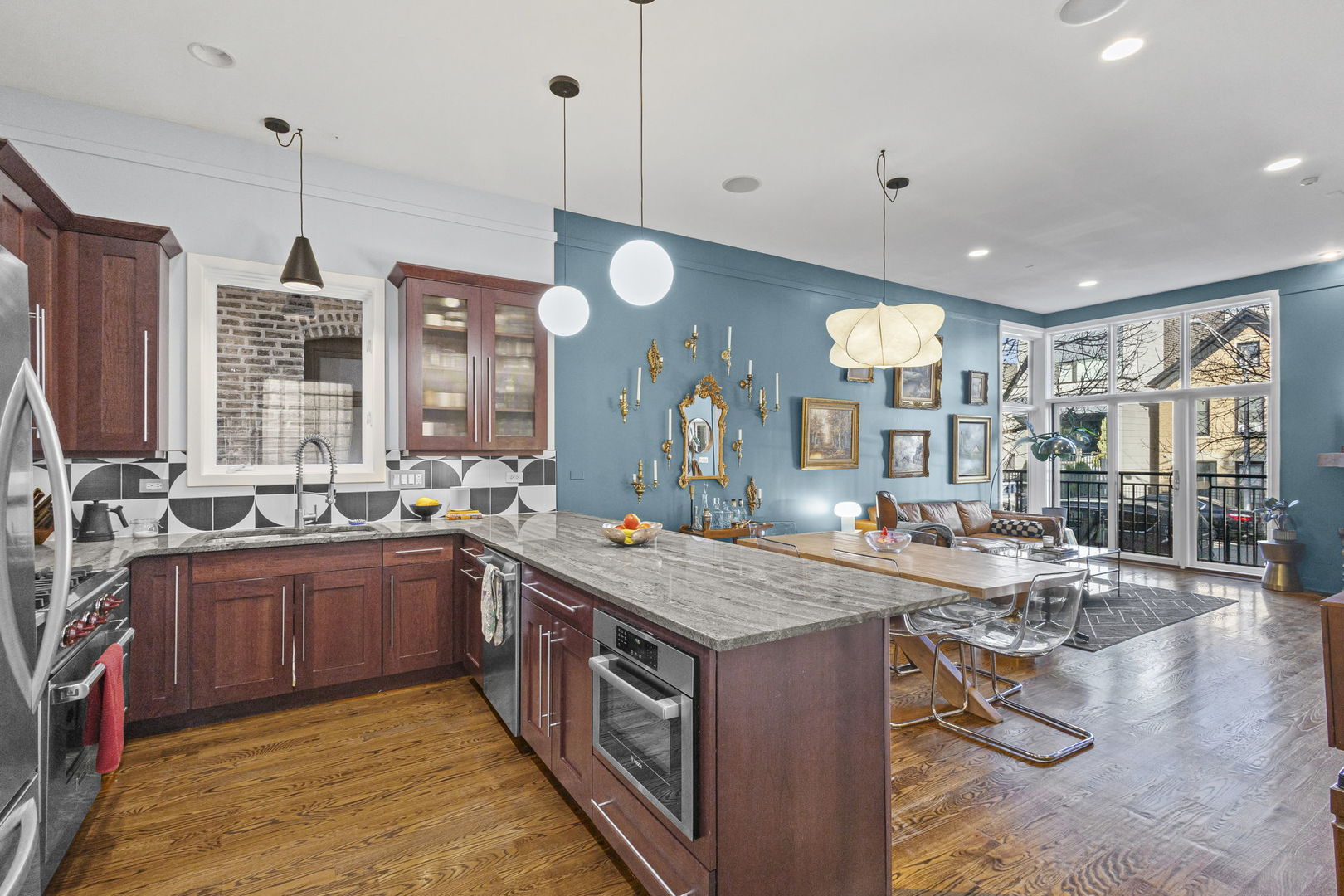 1621 W Pierce Avenue Unit: 1