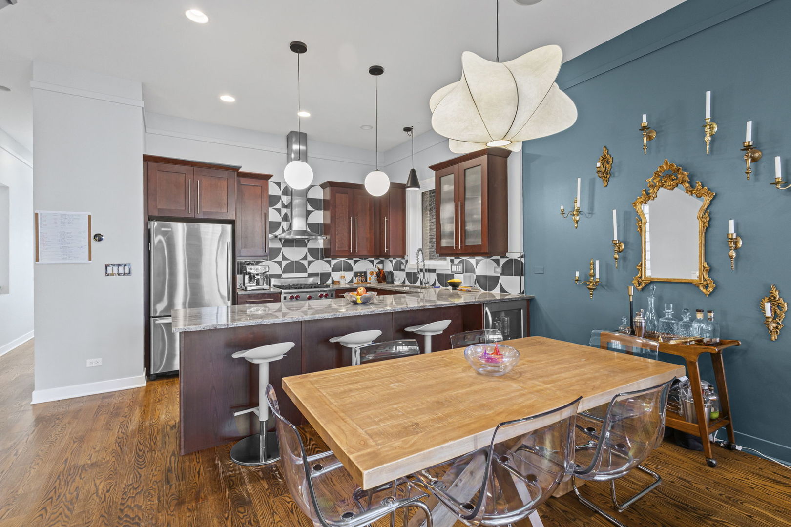 1621 W Pierce Avenue Unit: 1