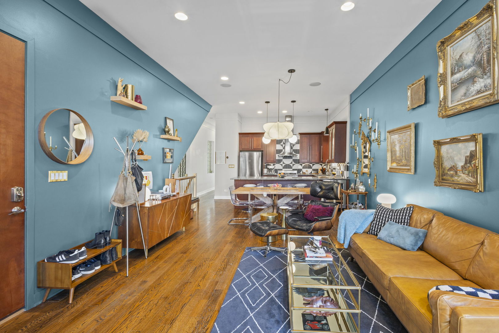 1621 W Pierce Avenue Unit: 1