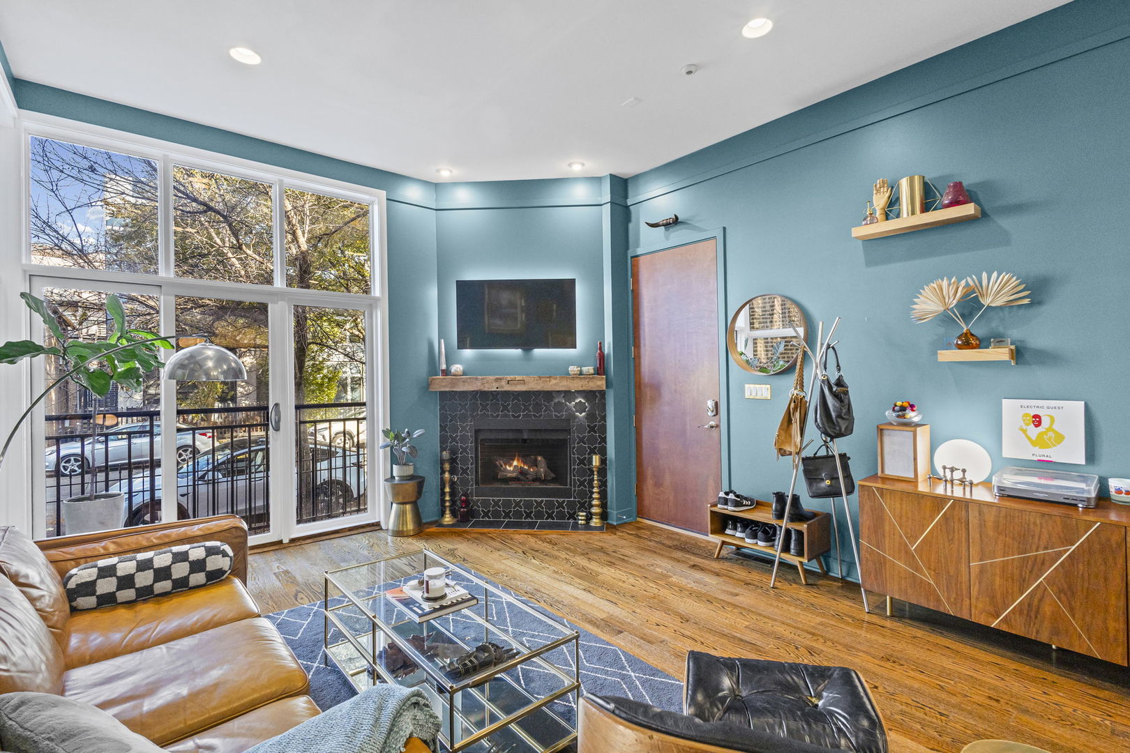 1621 W Pierce Avenue Unit: 1
