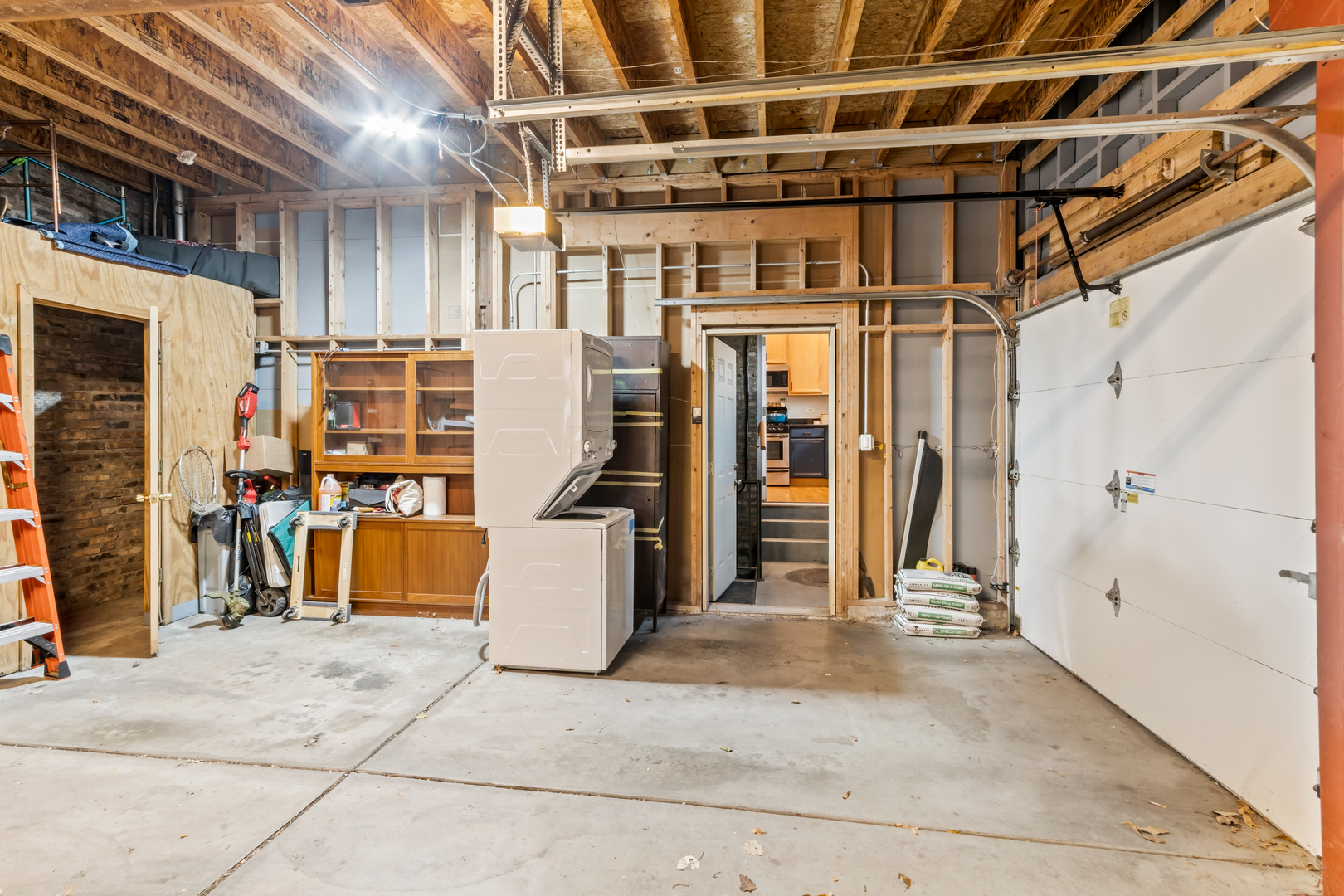 2558 W Haddon Avenue Unit: 1