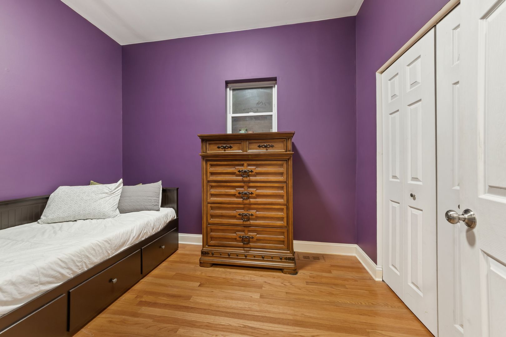 2558 W Haddon Avenue Unit: 1