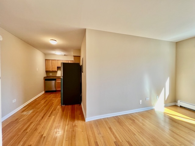 1415 W Lunt Avenue Unit: 304