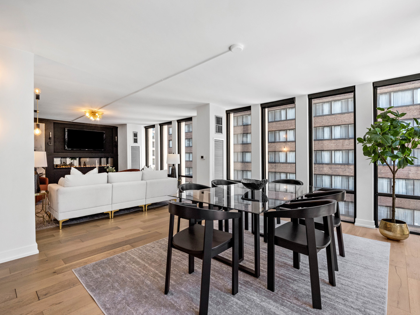 200 E Delaware Place Unit: 8-9C