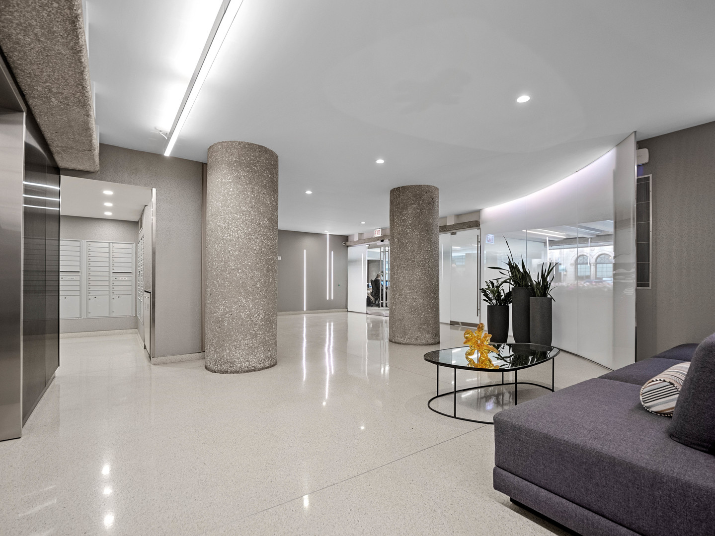 200 E Delaware Place Unit: 8-9C