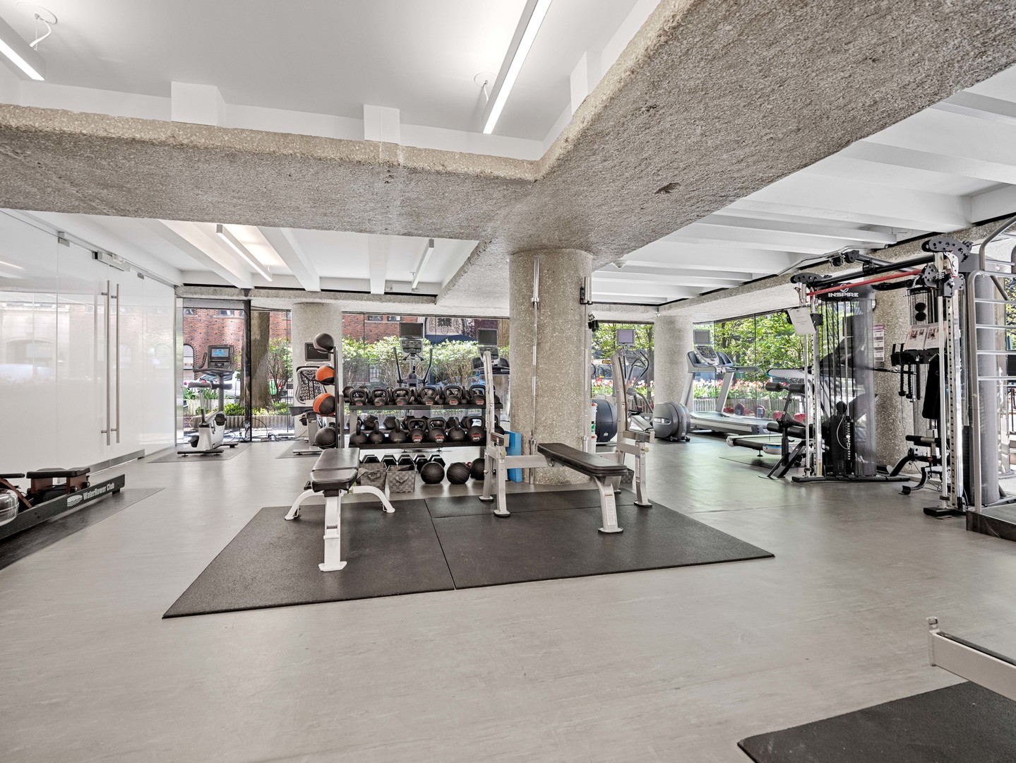 200 E Delaware Place Unit: 8-9C