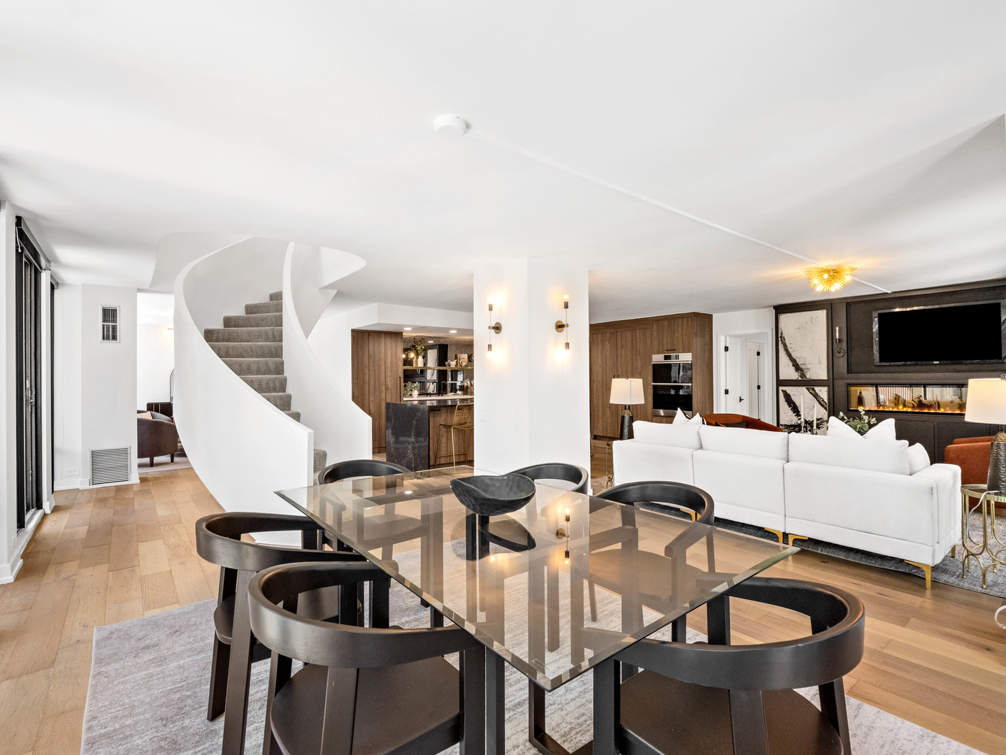 200 E Delaware Place Unit: 8-9C