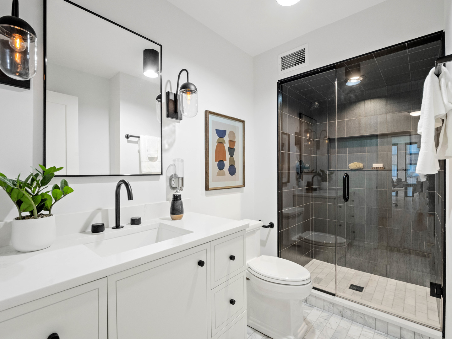 200 E Delaware Place Unit: 8-9C