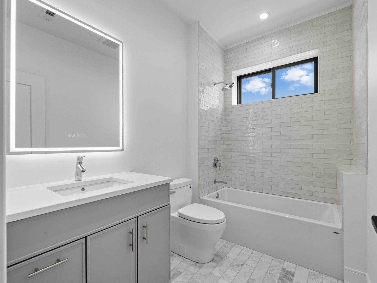 2471 N Clybourn Avenue Unit: 1