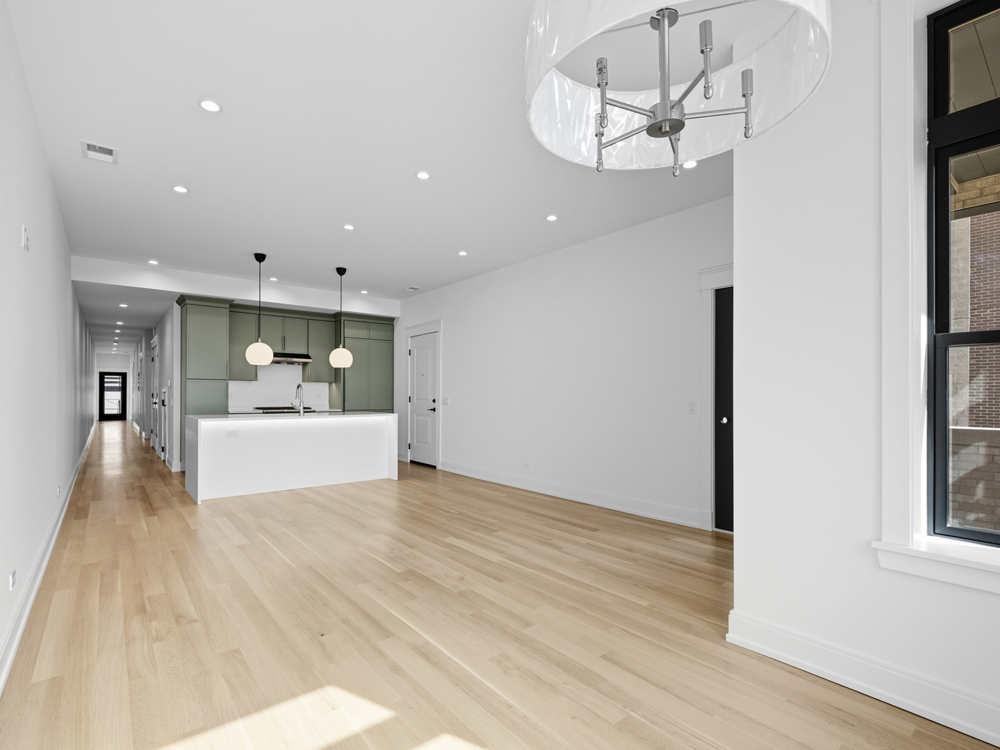 2471 N Clybourn Avenue Unit: 1