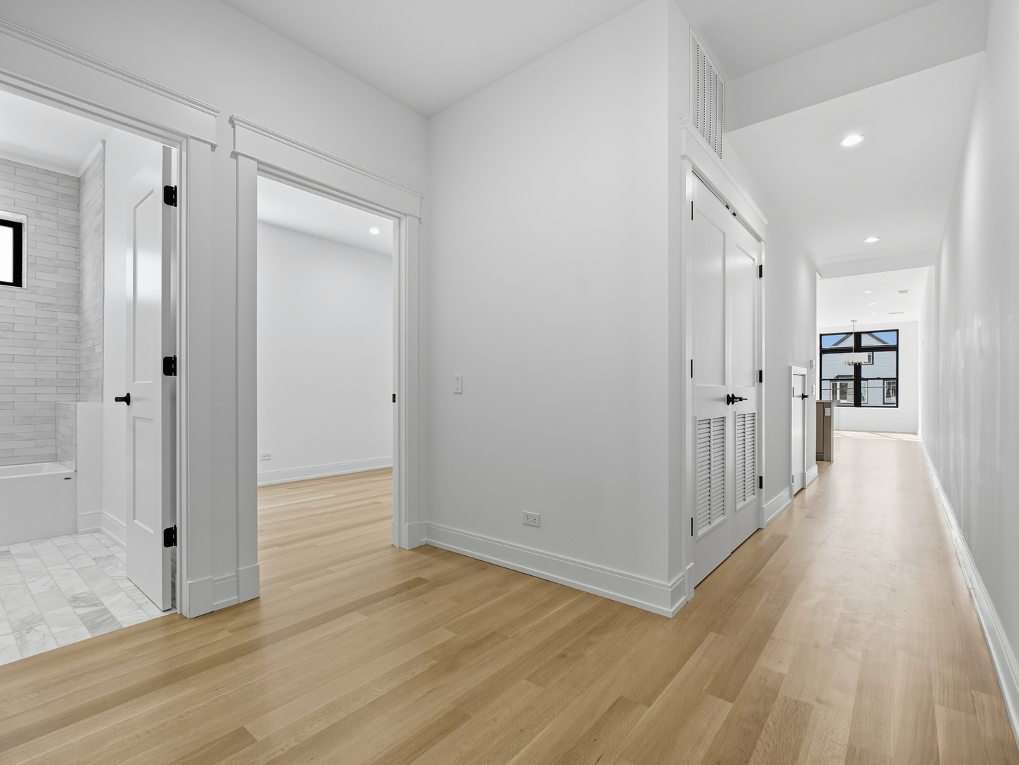 2471 N Clybourn Avenue Unit: 1