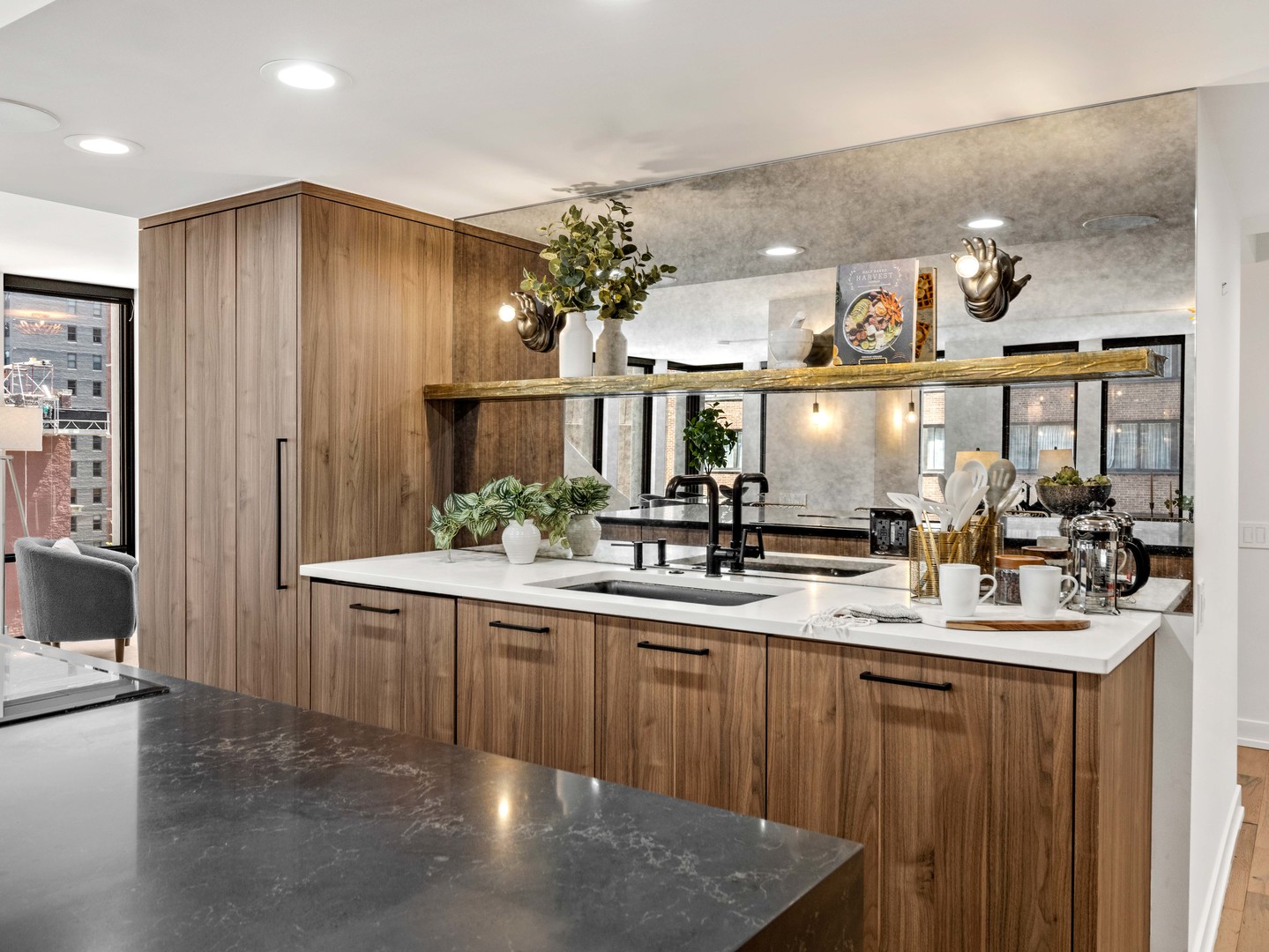 200 E Delaware Place Unit: 8-9C