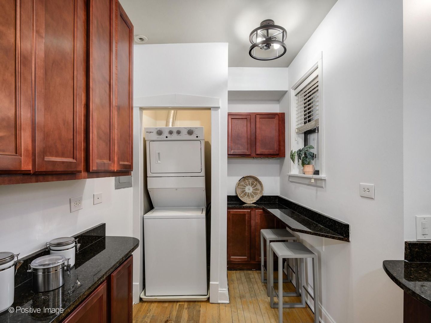 1310 W Montrose Avenue Unit: 3