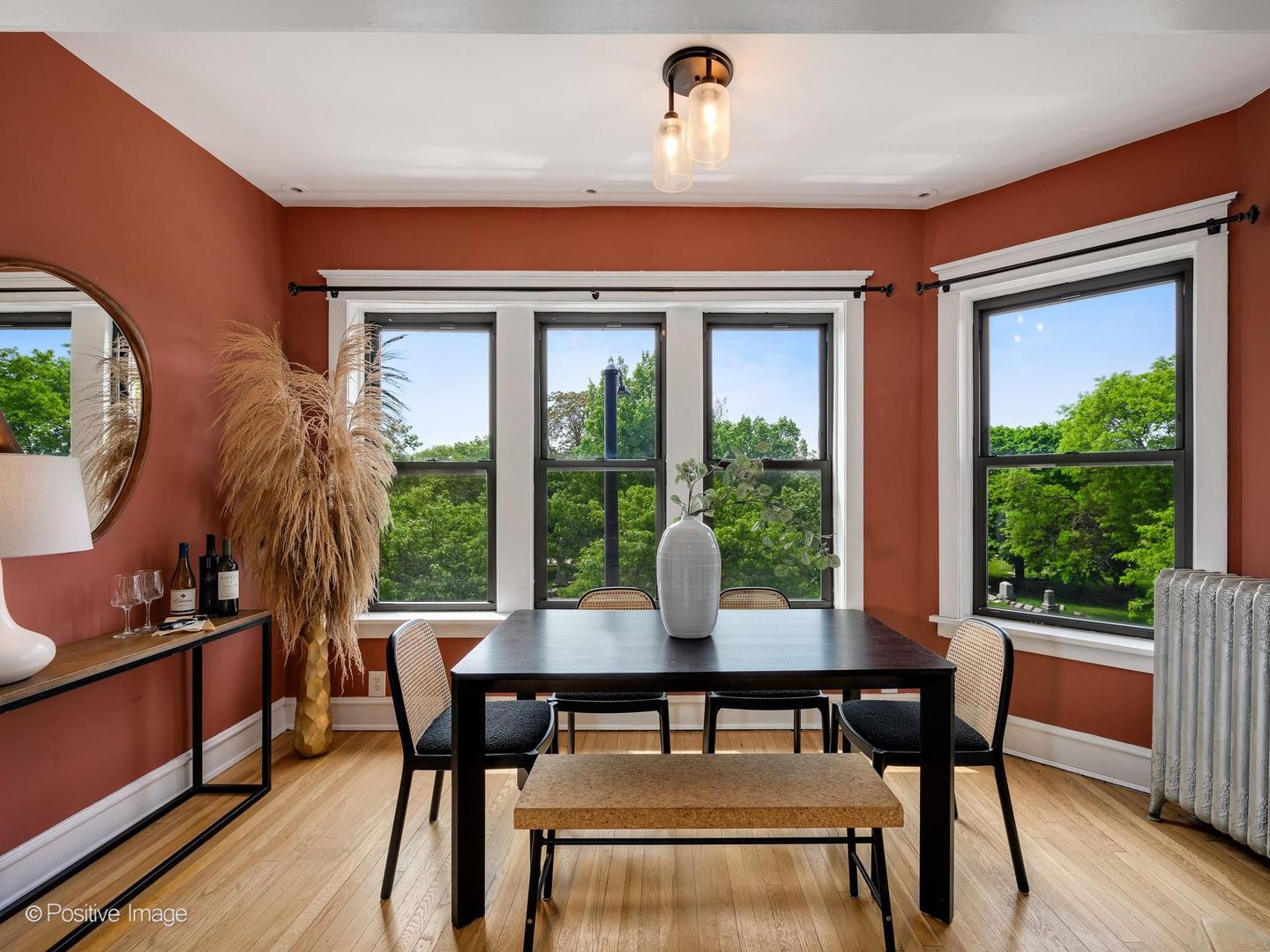 1310 W Montrose Avenue Unit: 3