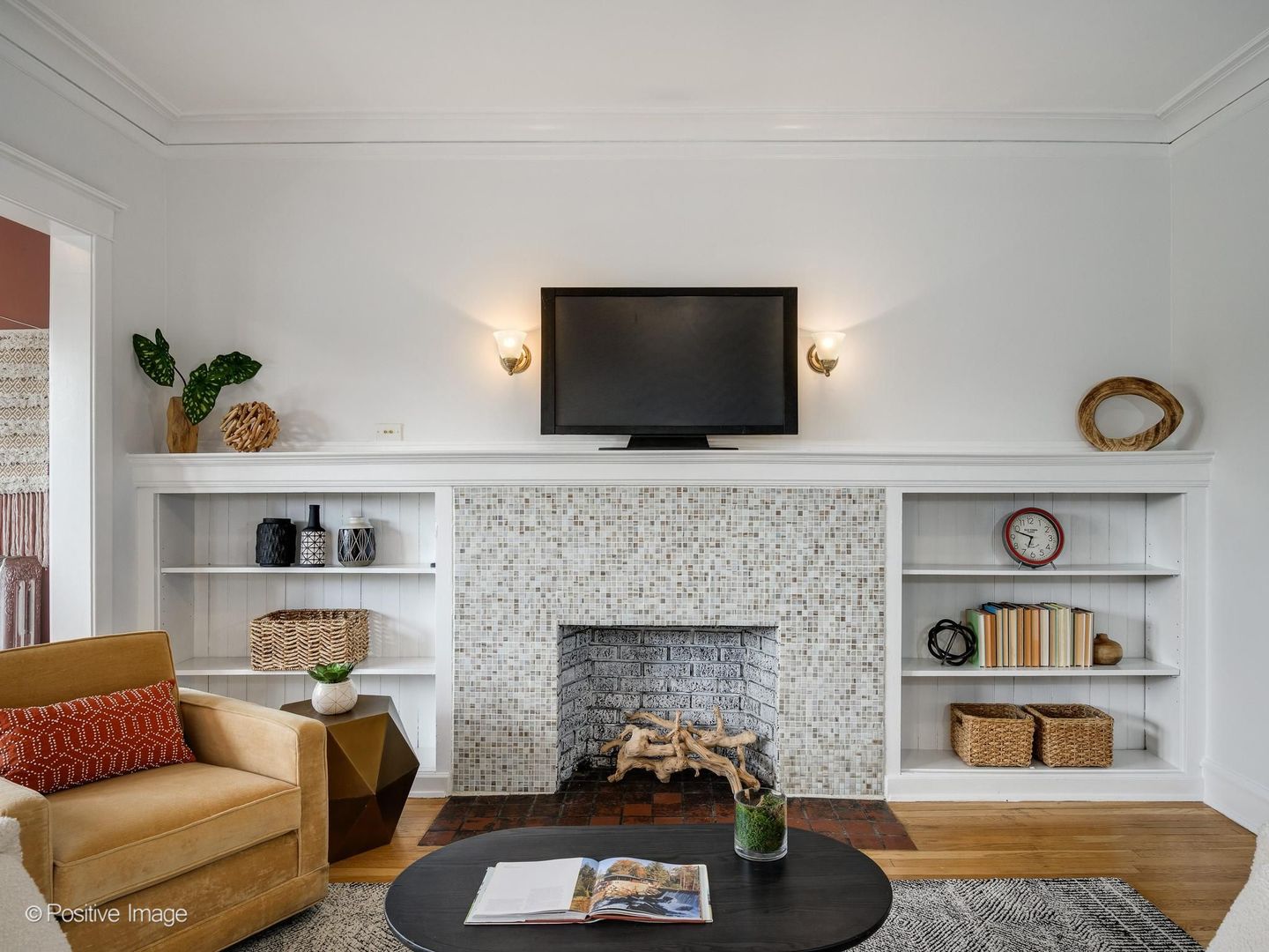 1310 W Montrose Avenue Unit: 3