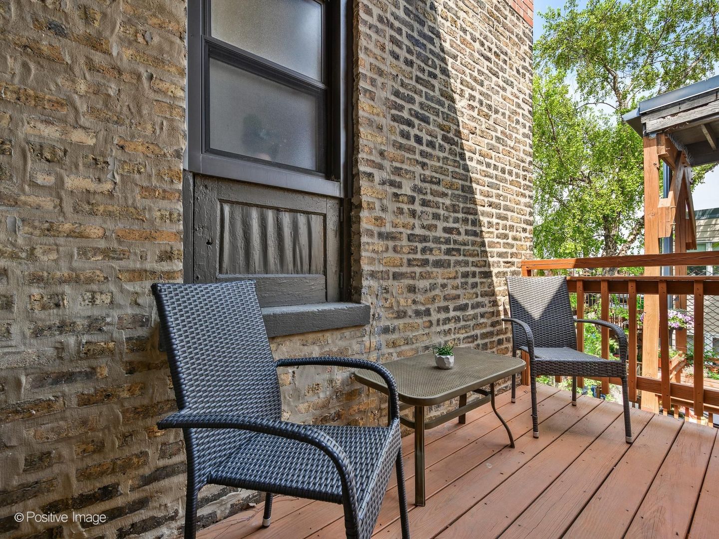 1310 W Montrose Avenue Unit: 3