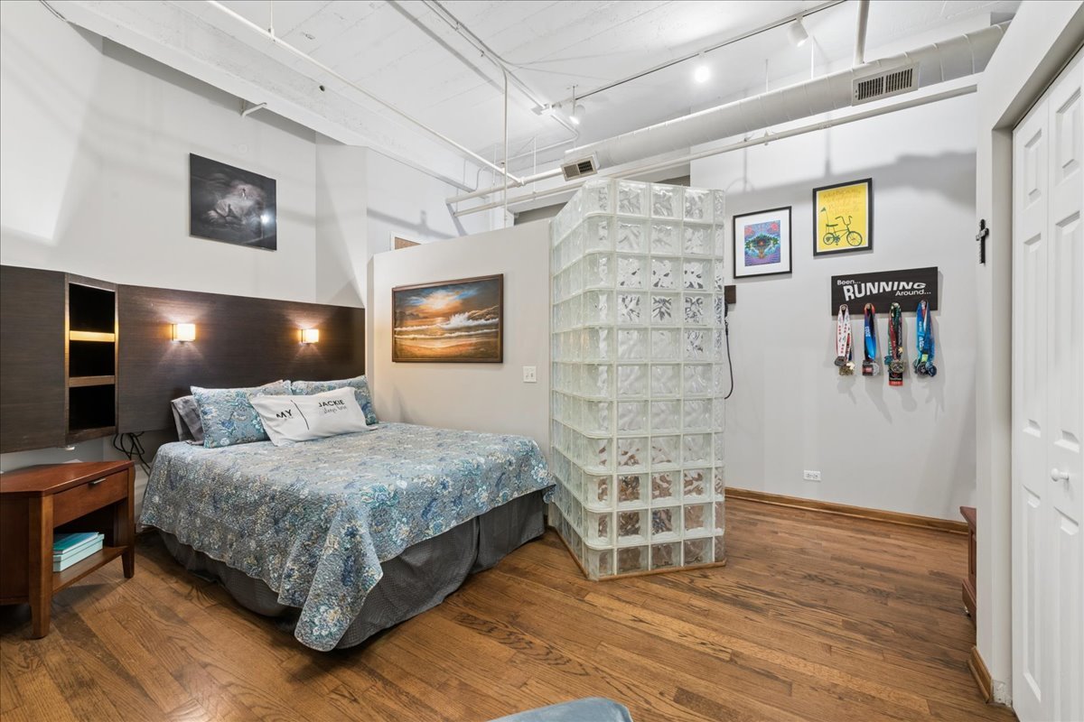 124 W Polk Street Unit: 903
