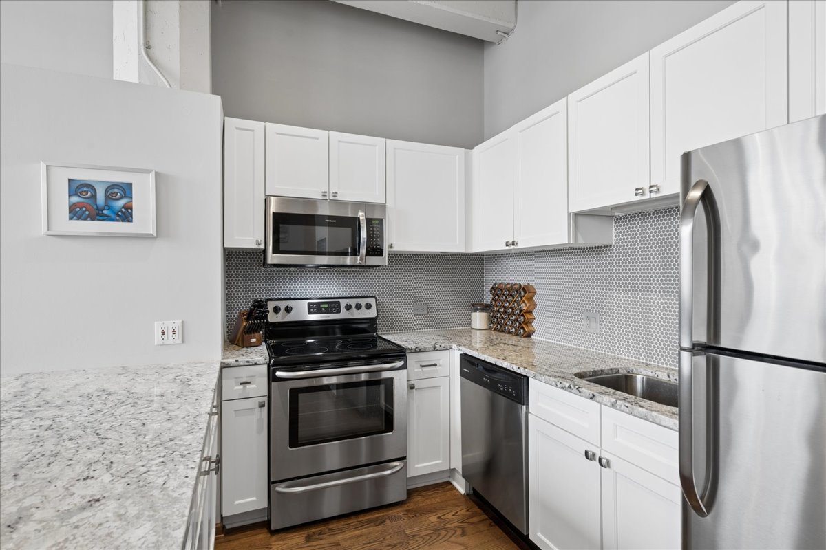 124 W Polk Street Unit: 903