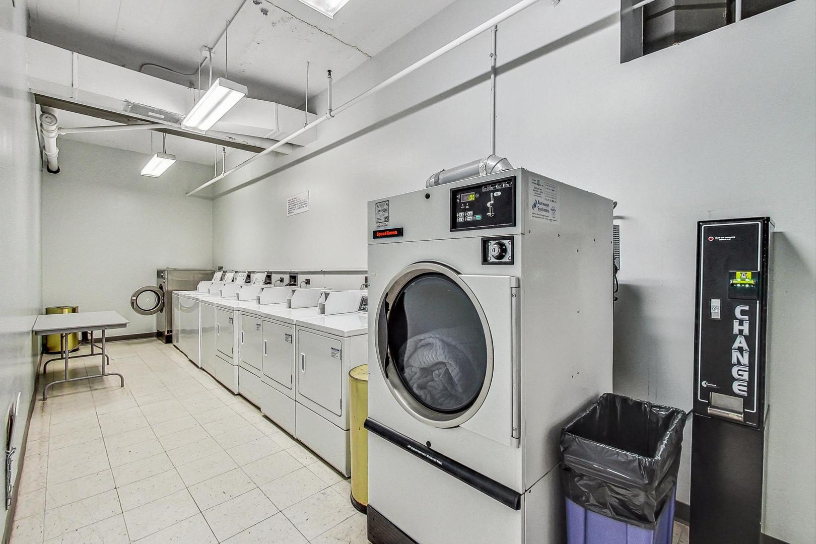 124 W Polk Street Unit: 903