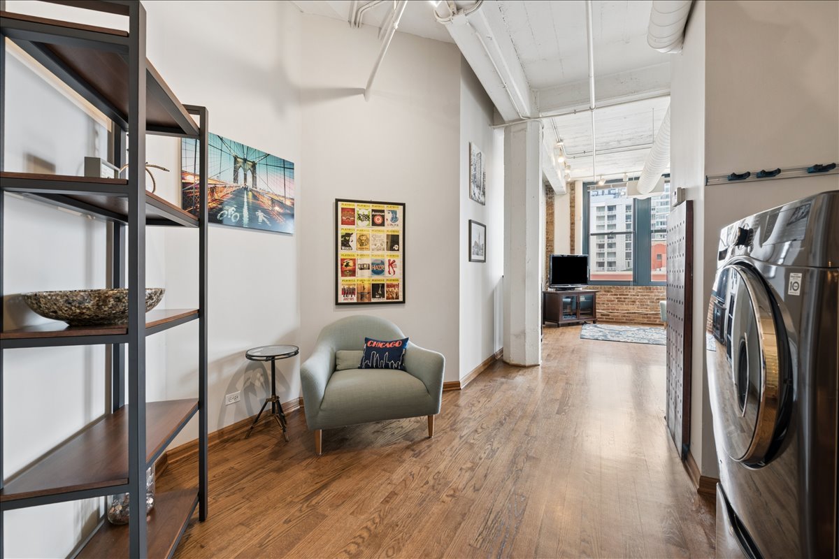 124 W Polk Street Unit: 903
