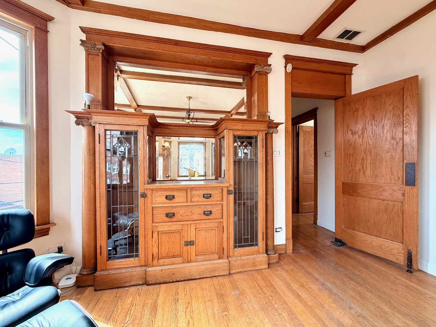 2414 N Spaulding Avenue Unit: 2f