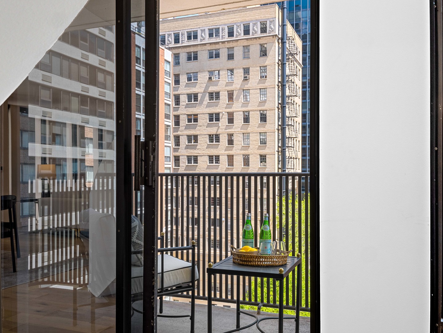 200 E Delaware Place Unit: 8-9C