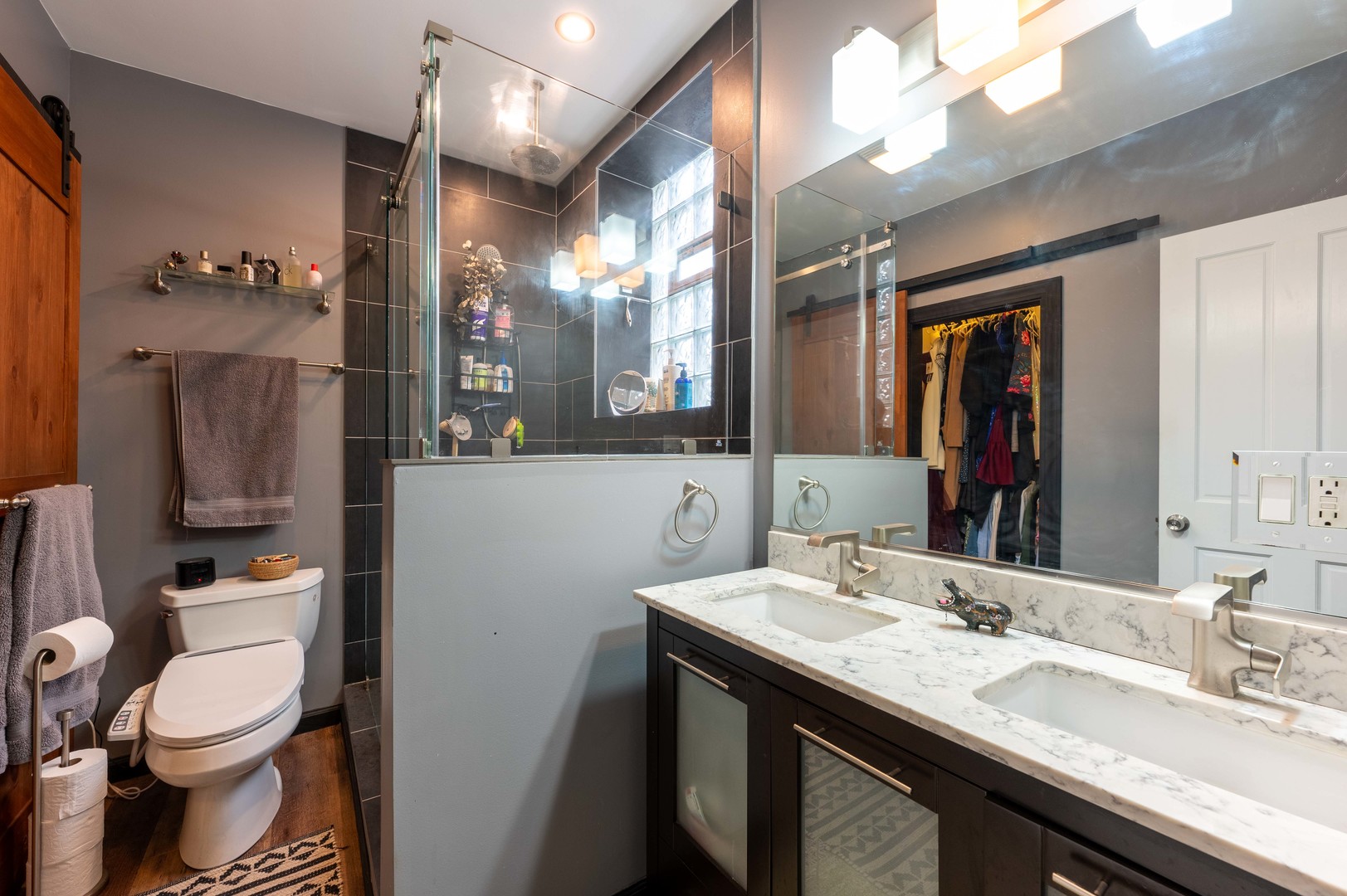 3233 W Palmer Street Unit: 2
