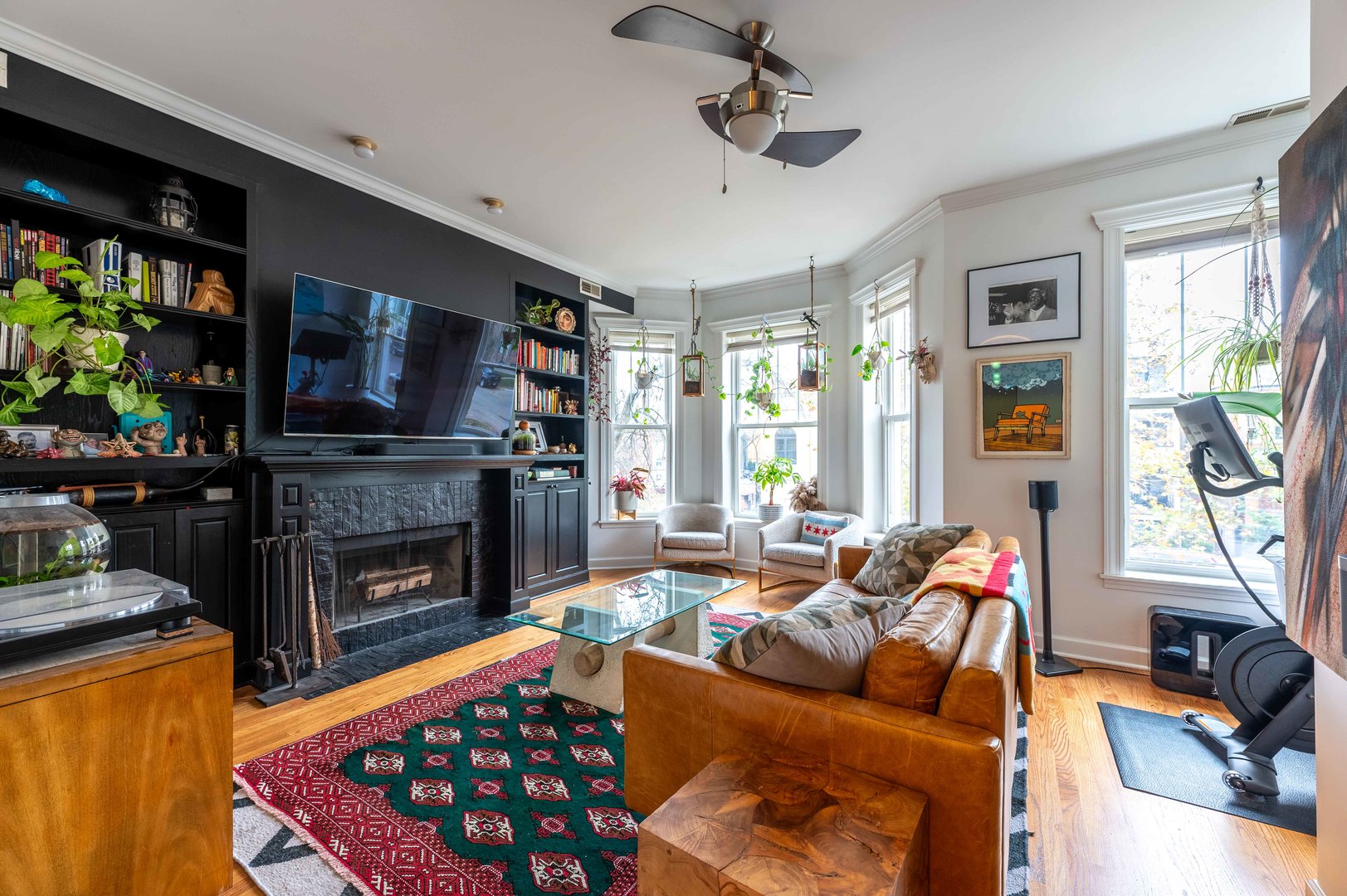 3233 W Palmer Street Unit: 2
