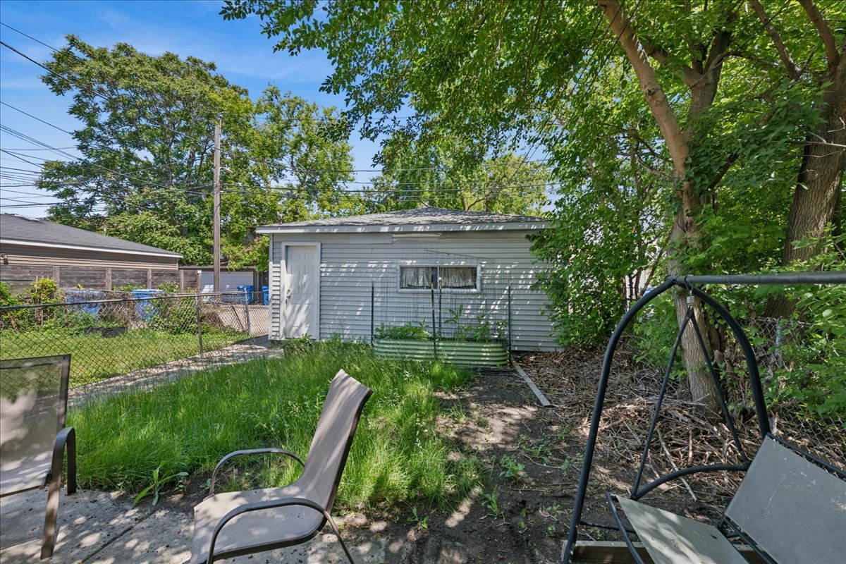 3430 W Drummond Place