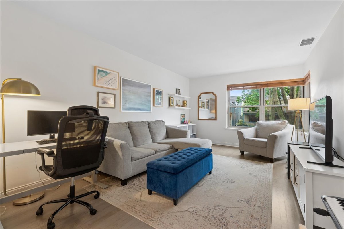 4939 N Wolcott Avenue Unit: 1A