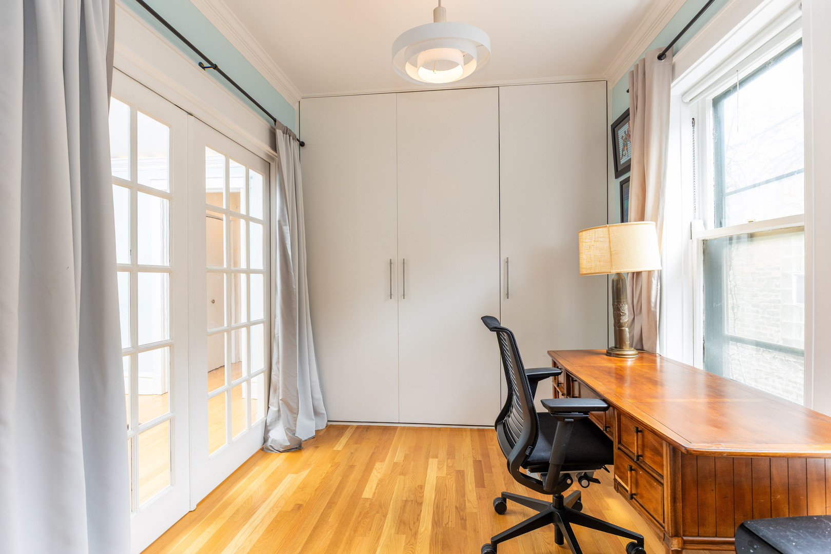 560 W Roscoe Street Unit: 3E