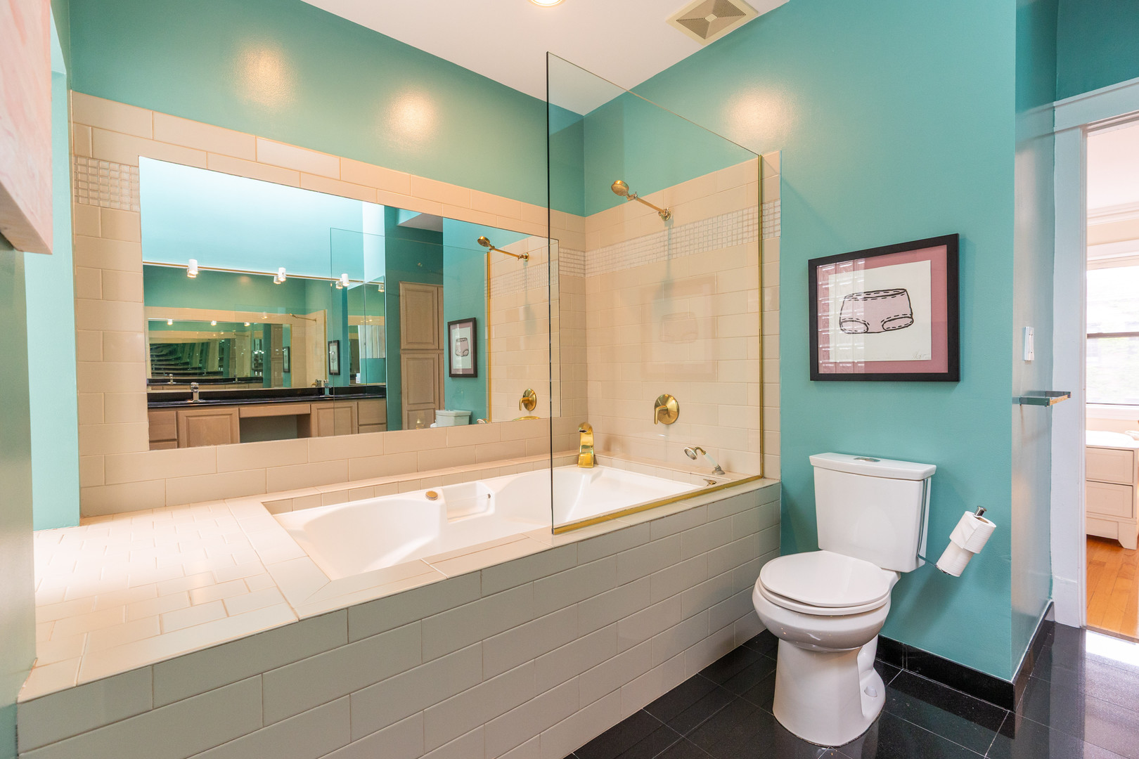 560 W Roscoe Street Unit: 3E