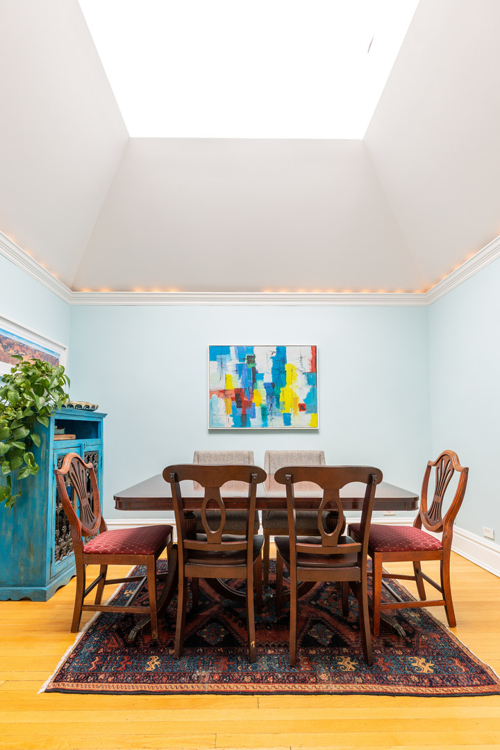 560 W Roscoe Street Unit: 3E