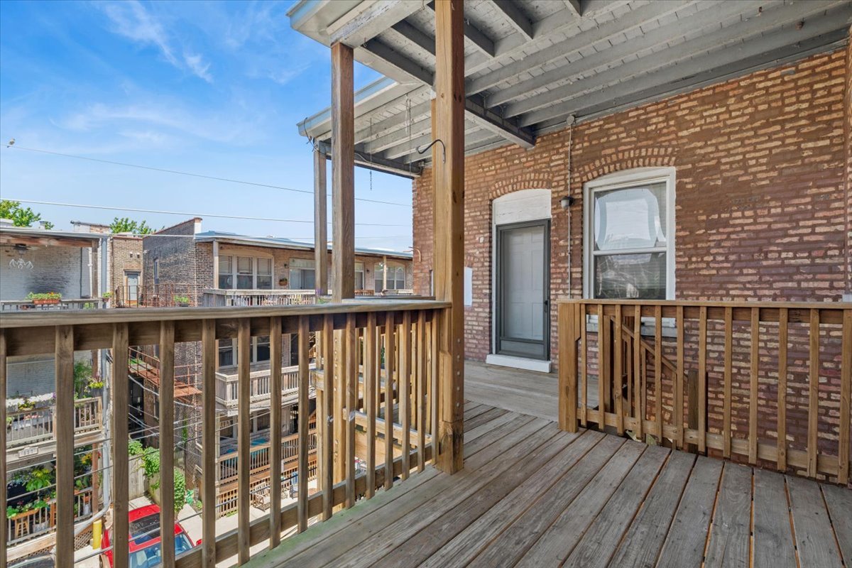 832 W Lakeside Place Unit: 3S