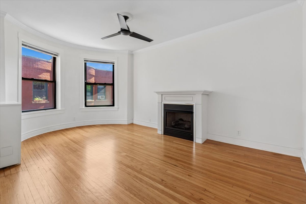 832 W Lakeside Place Unit: 3S