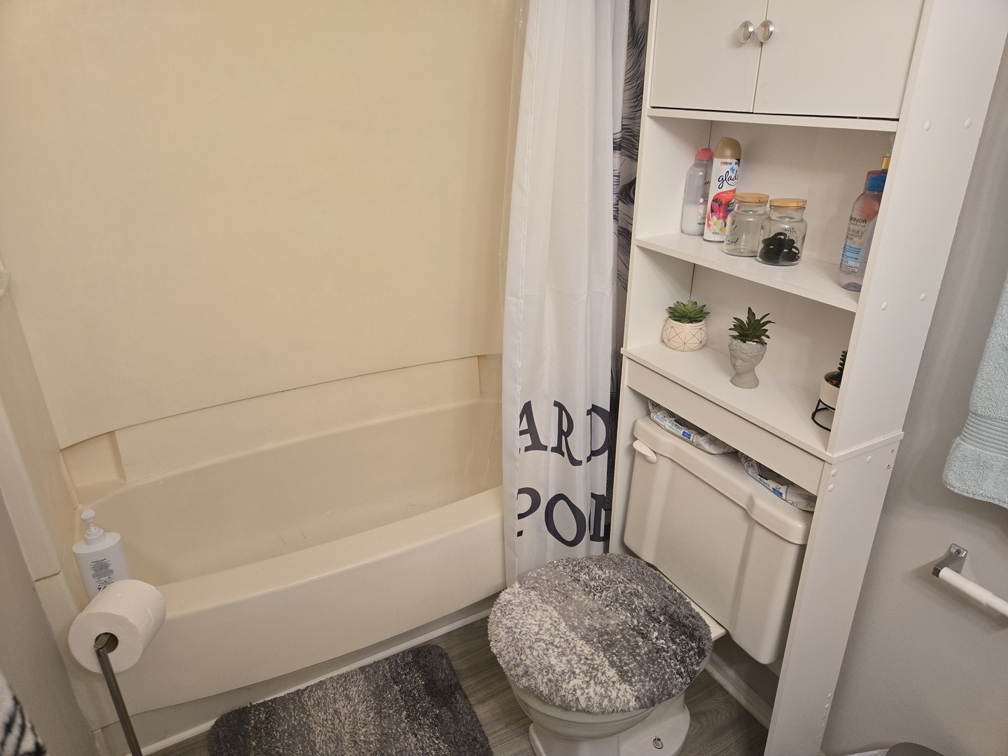 6151 Knoll Wood Road Unit: 305