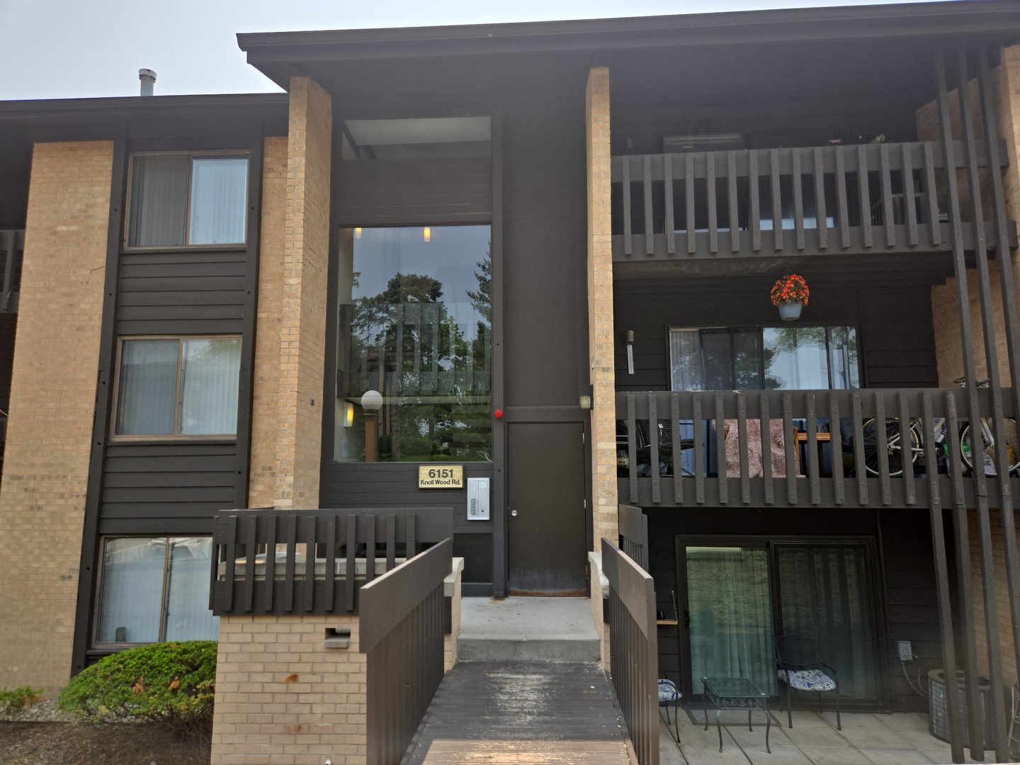 6151 Knoll Wood Road Unit: 305