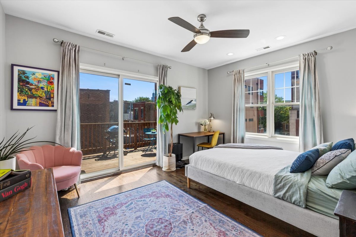 613 N Paulina Street Unit: 3