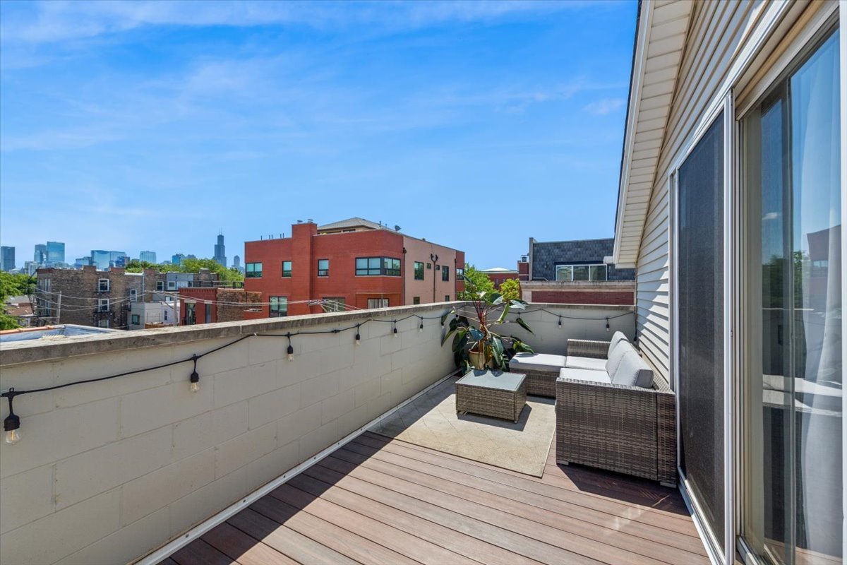 613 N Paulina Street Unit: 3