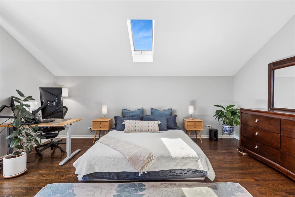 613 N Paulina Street Unit: 3