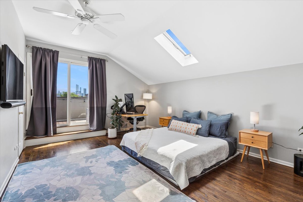 613 N Paulina Street Unit: 3