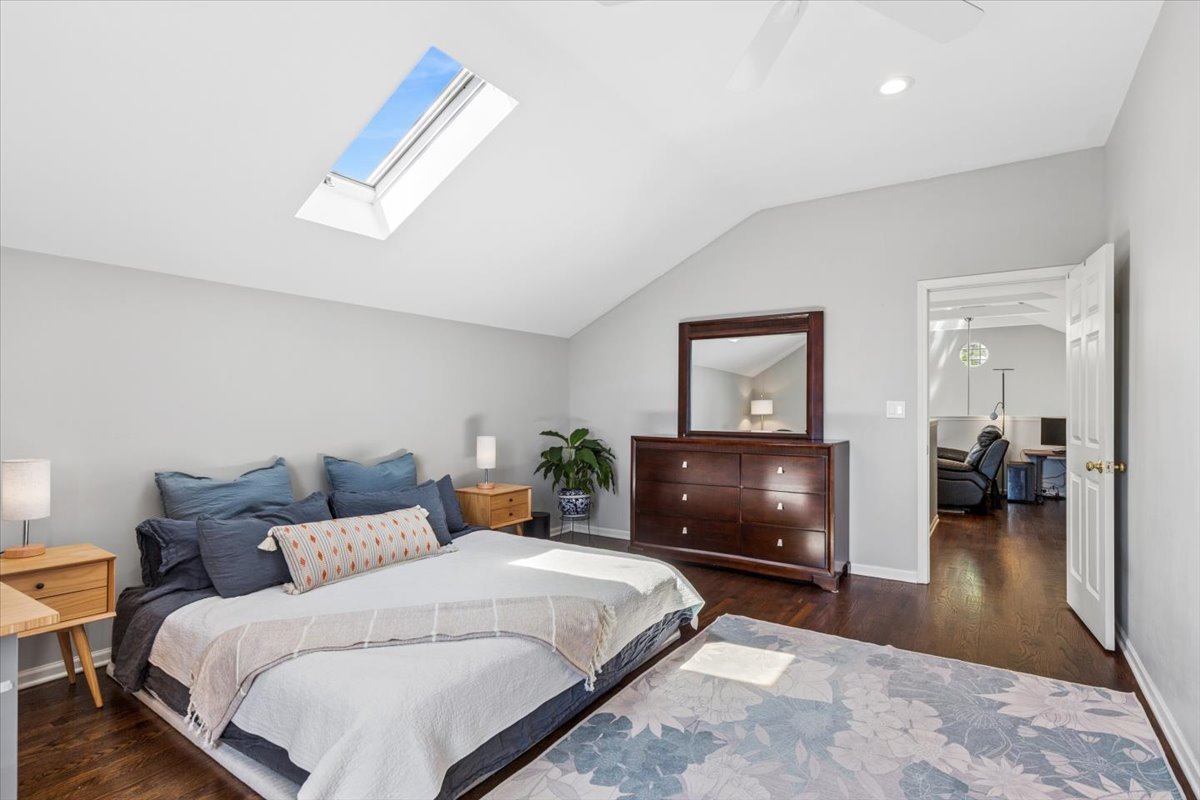 613 N Paulina Street Unit: 3