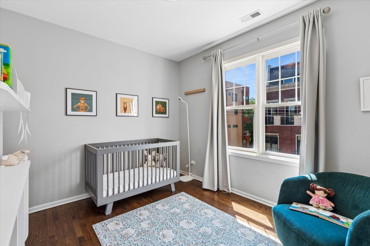 613 N Paulina Street Unit: 3