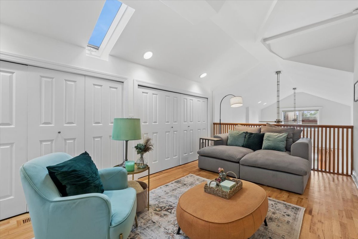 867 N Paulina Street Unit: 3S